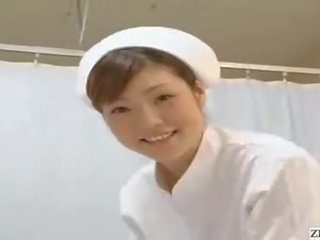 Bewitching 亚洲人 护士