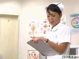 Observation päivä at the japanilainen sairaanhoitaja seksi sairaalan